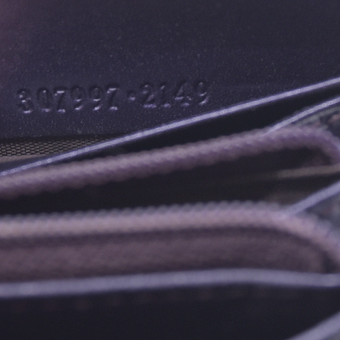 $595 Gucci Guccissima Metallic Micro GG Zip Around Wallet Purple CONSIGNMENT