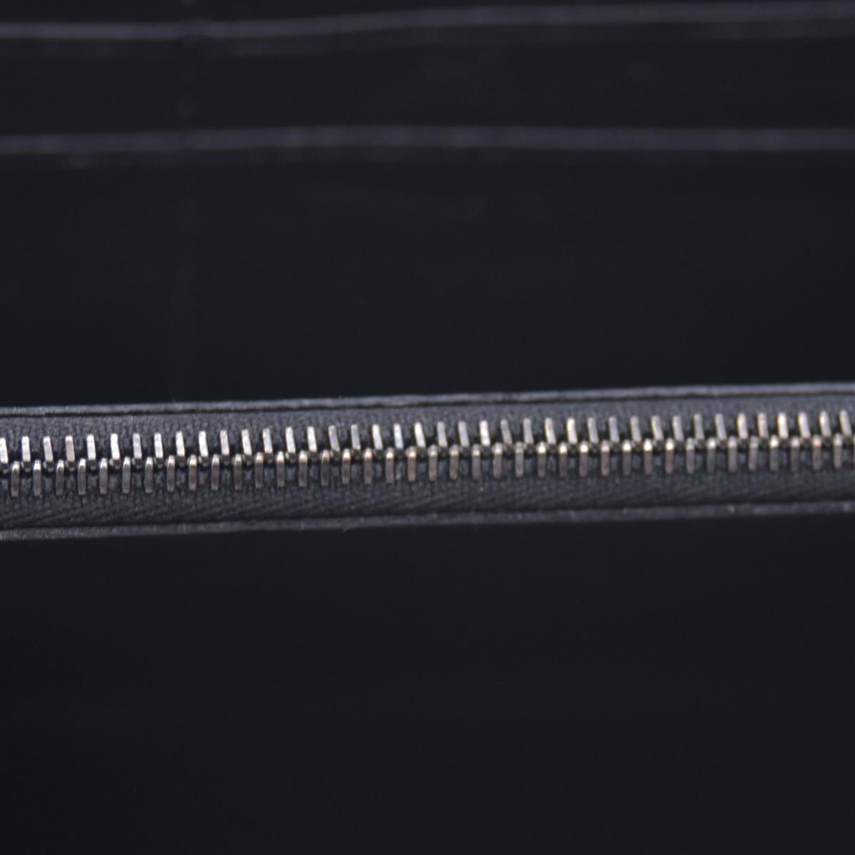 $550 Balenciaga Silver Metallic Wallet CONSIGNMENT 10021042