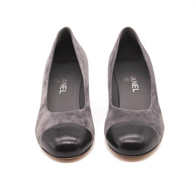 Chanel Grey Black 20c Calfskin Suede Cc Logo Chain Metal Pumps