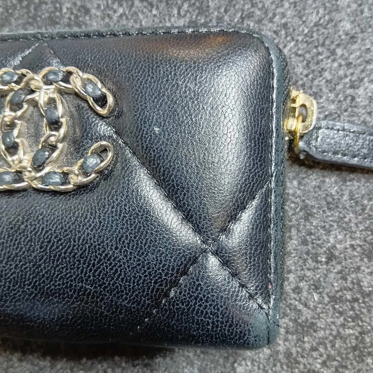 $1050 CHANEL 19 Lambskin Coin Purse Black Silver Metal 10021120