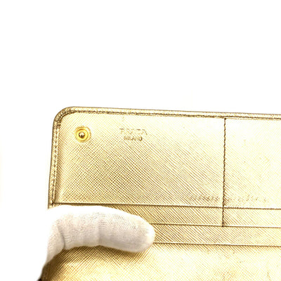 PRE-ORDER  Prada  Saffiano Metal Continental Flap Wallet Platino