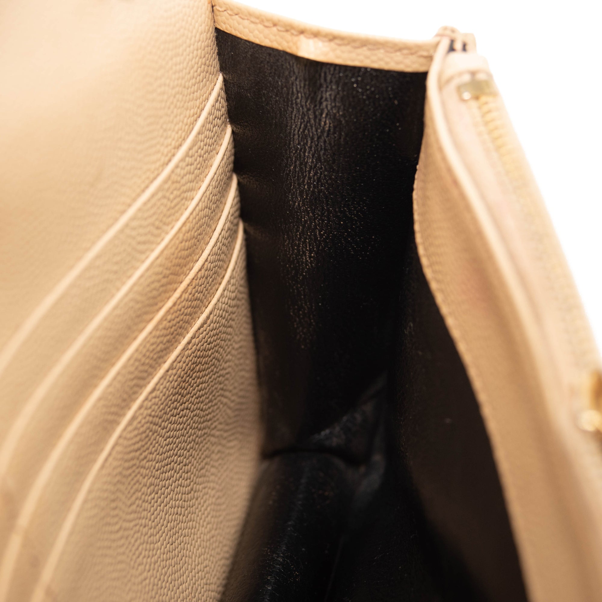 SAINT LAURENT Grain De Poudre Matelasse Chevron Monogram Envelope Chain Wallet Beige