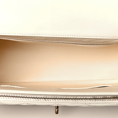 Chanel Caviar quilted large business affinity flap white