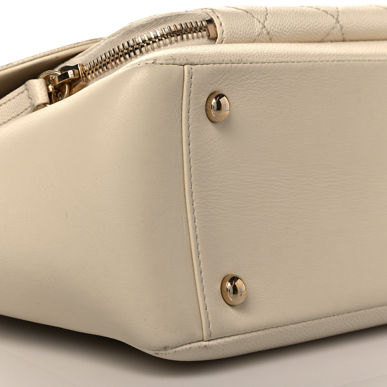 Chanel Caviar quilted large business affinity flap white