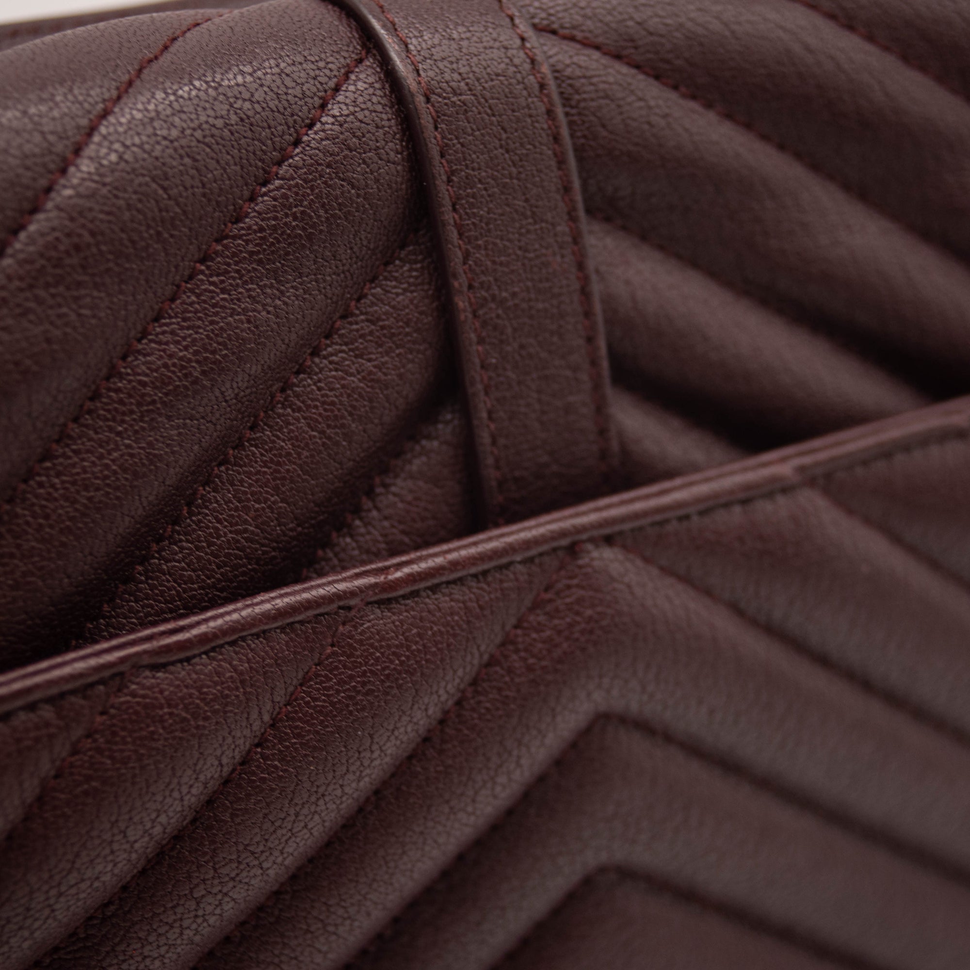 USED Saint Laurent Sheepskin Matelasse Chevron Monogram Medium College Bag Rouge Legion