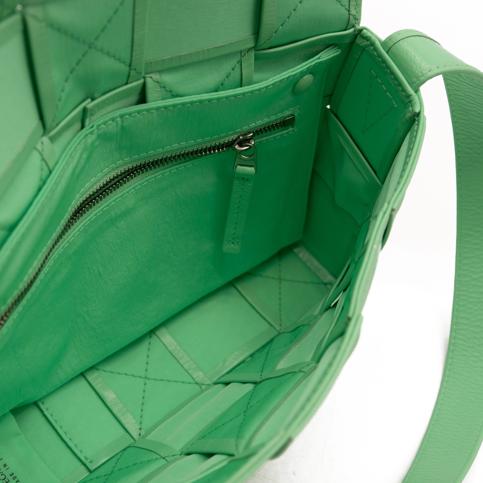 NEW Bottega Veneta Cassette Intrecciato Leather Crossbody Bag