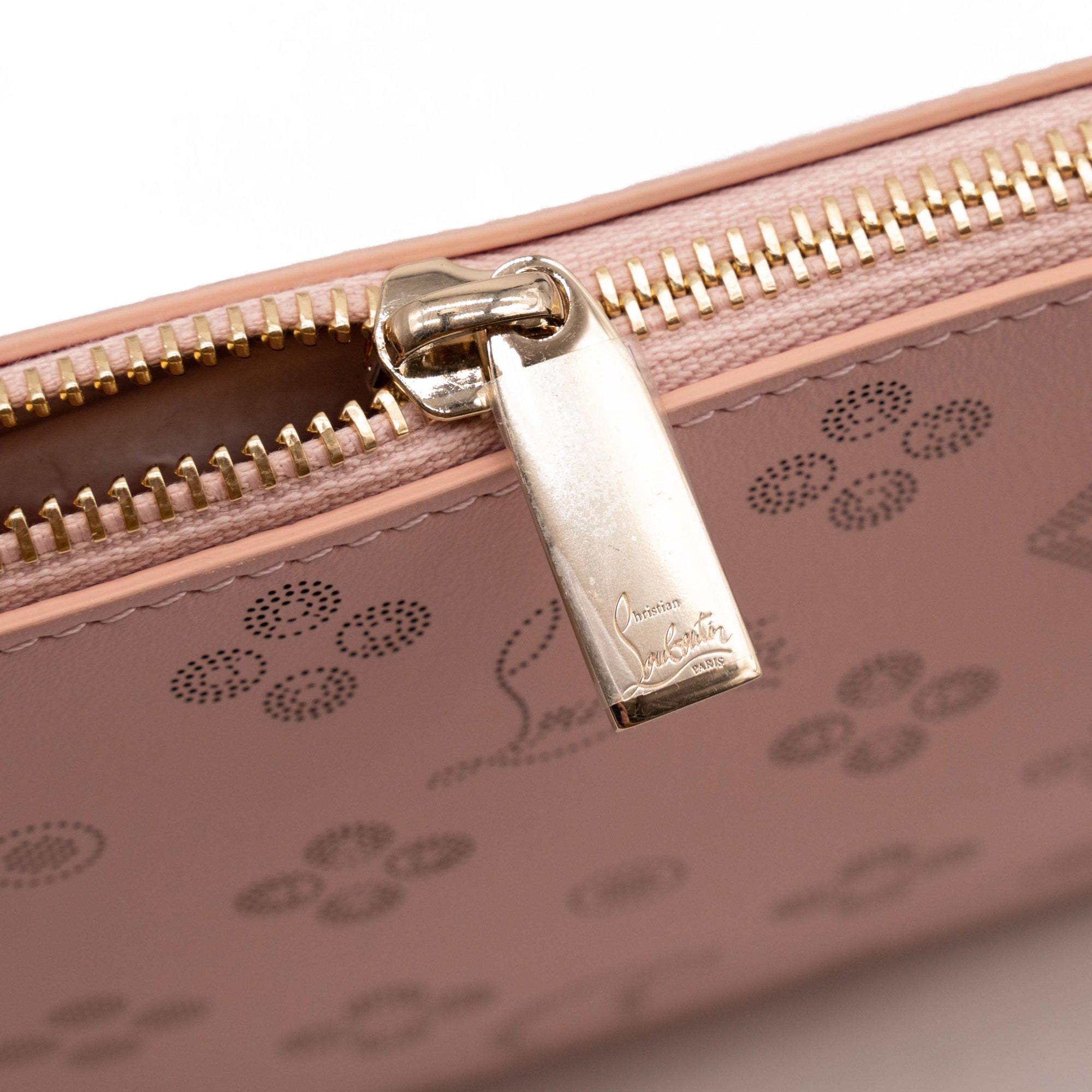 NEW Christian Louboutin Loubila Loubinthesky Laser Perforated Leather Pouch Pink