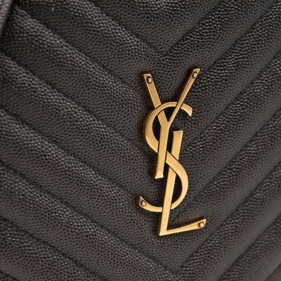 Saint Laurent Grain De Poudre Matelasse Chevron Quilted Round Vinyle Camera Bag Black