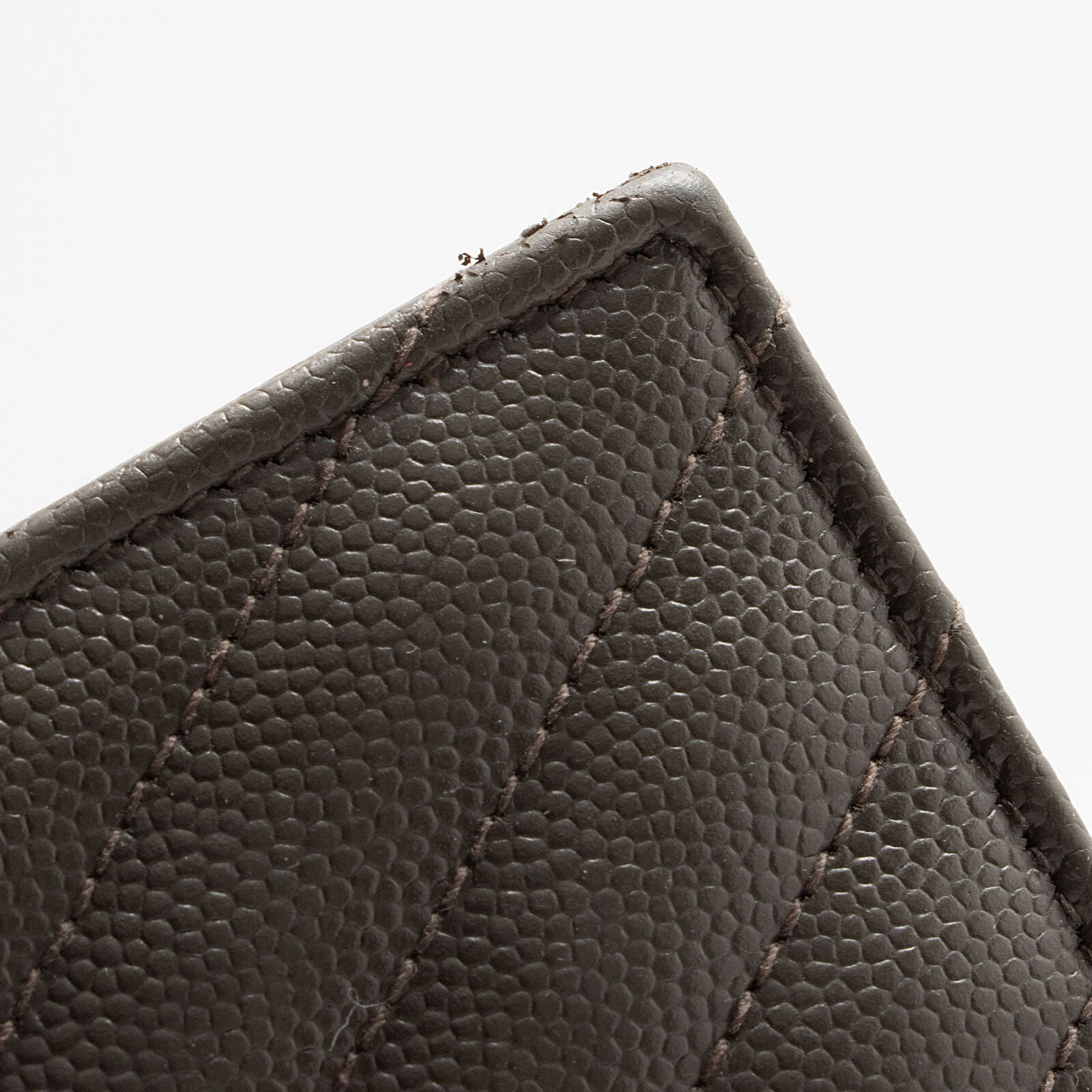 SAINT LAURENT Grain De Poudre Matelasse Chevron Monogram Chain Wallet Fog