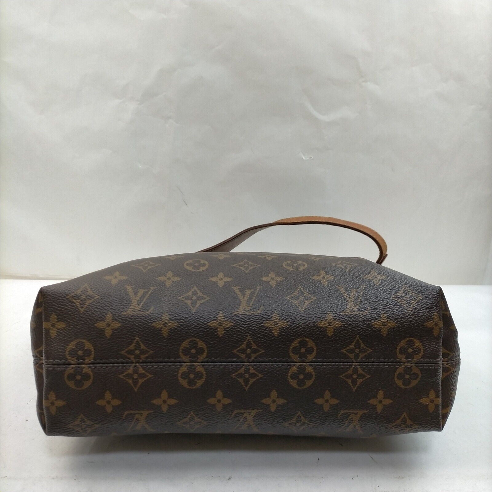 Pre-order  LOUIS VUITTON Monogram Graceful PM MI0210