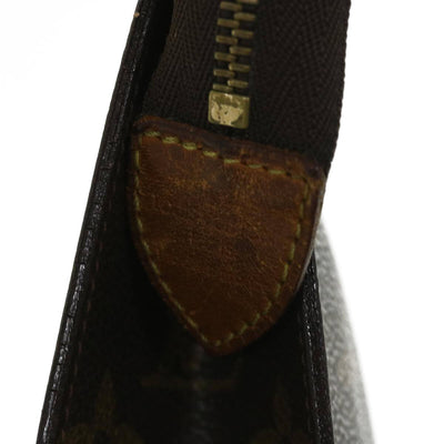 USED LOUIS VUITTON Monogram Toiletry Pouch 26