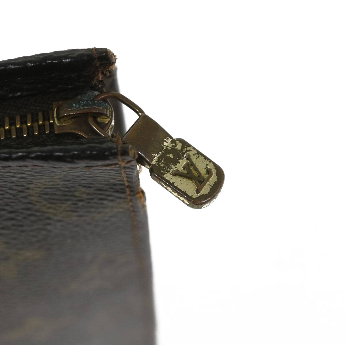 USED LOUIS VUITTON Monogram Toiletry Pouch 26