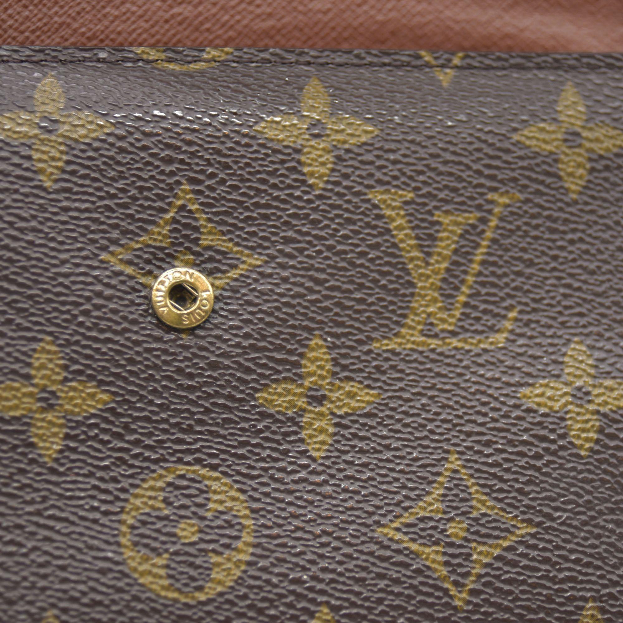 $610 LOUIS VUITTON Monogram Alexandra Trifold Wallet SP0090