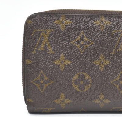 $915 Louis Vuitton Monogram Zippy Wallet GI8112