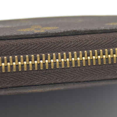 $915 Louis Vuitton Monogram Zippy Wallet GI8112