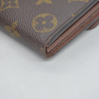 $800 2017 Louis Vuitton Monogram Sarah Wallet NM CONSIGNMENT