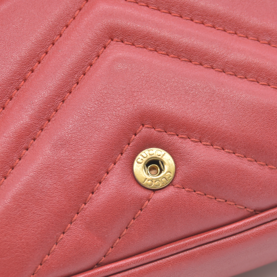 $1550 Gucci Leather Marmont Super Mini Red Crossbody CONSIGNMENT