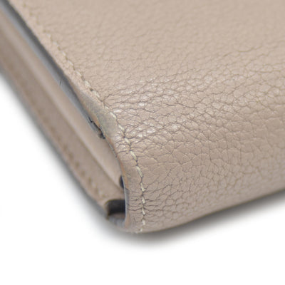 $1420 Louis Vuitton  Veau Cachemire Comete Wallet Galet MI5126