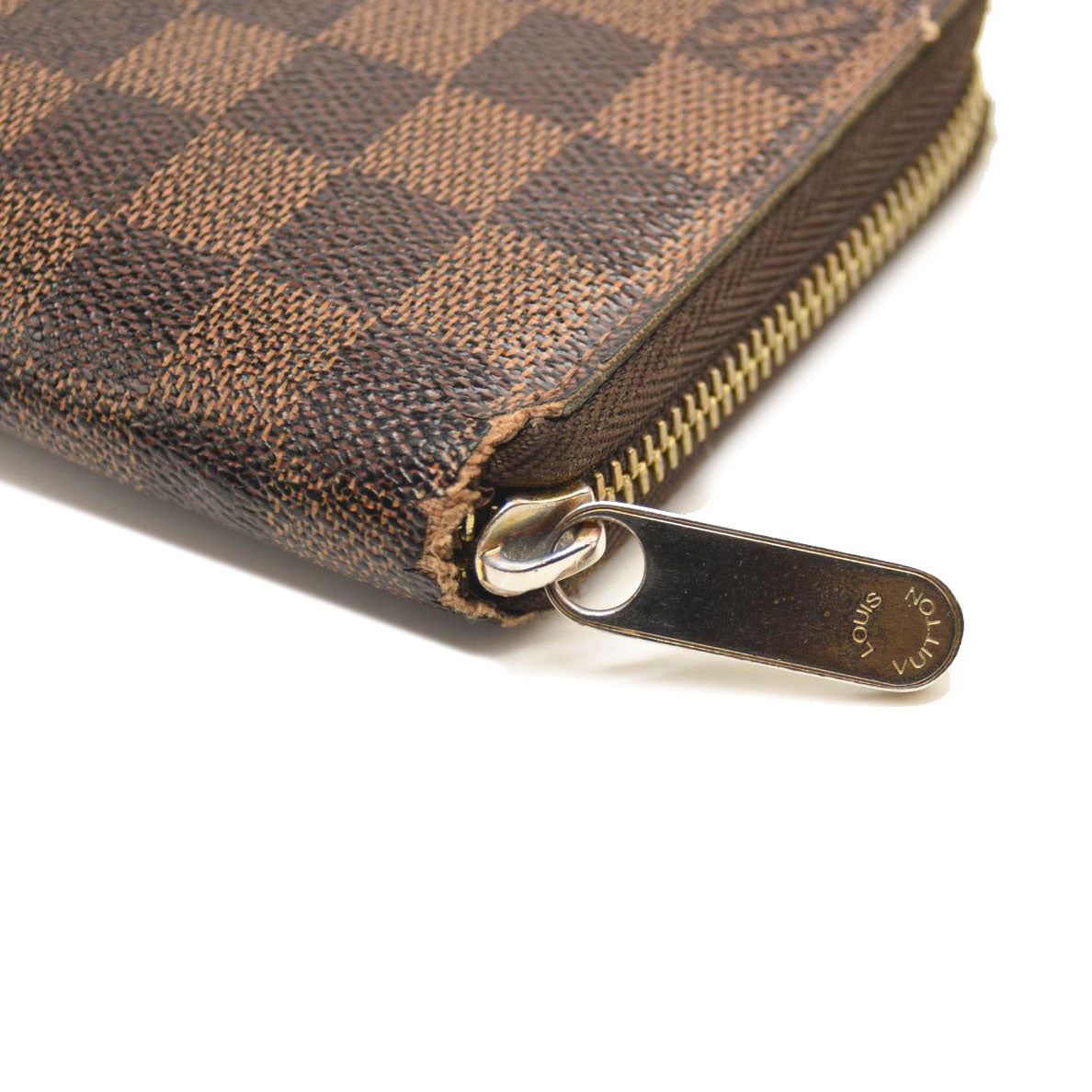 $940 2009 LOUIS VUITTON Damier Ebene Zippy Wallet CA0059 CONSIGNMENT