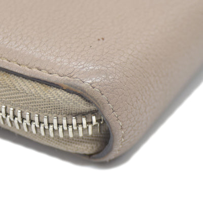 $1420 Louis Vuitton  Veau Cachemire Comete Wallet Galet MI5126