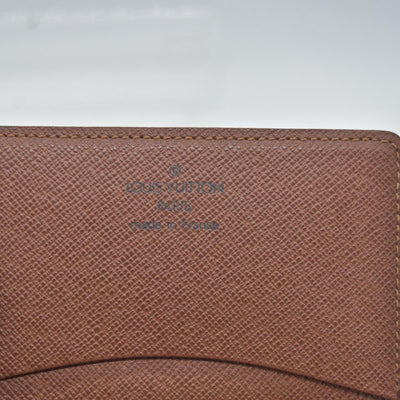 $675 Louis Vuitton Card Holder AS1010 CONSIGNMENT
