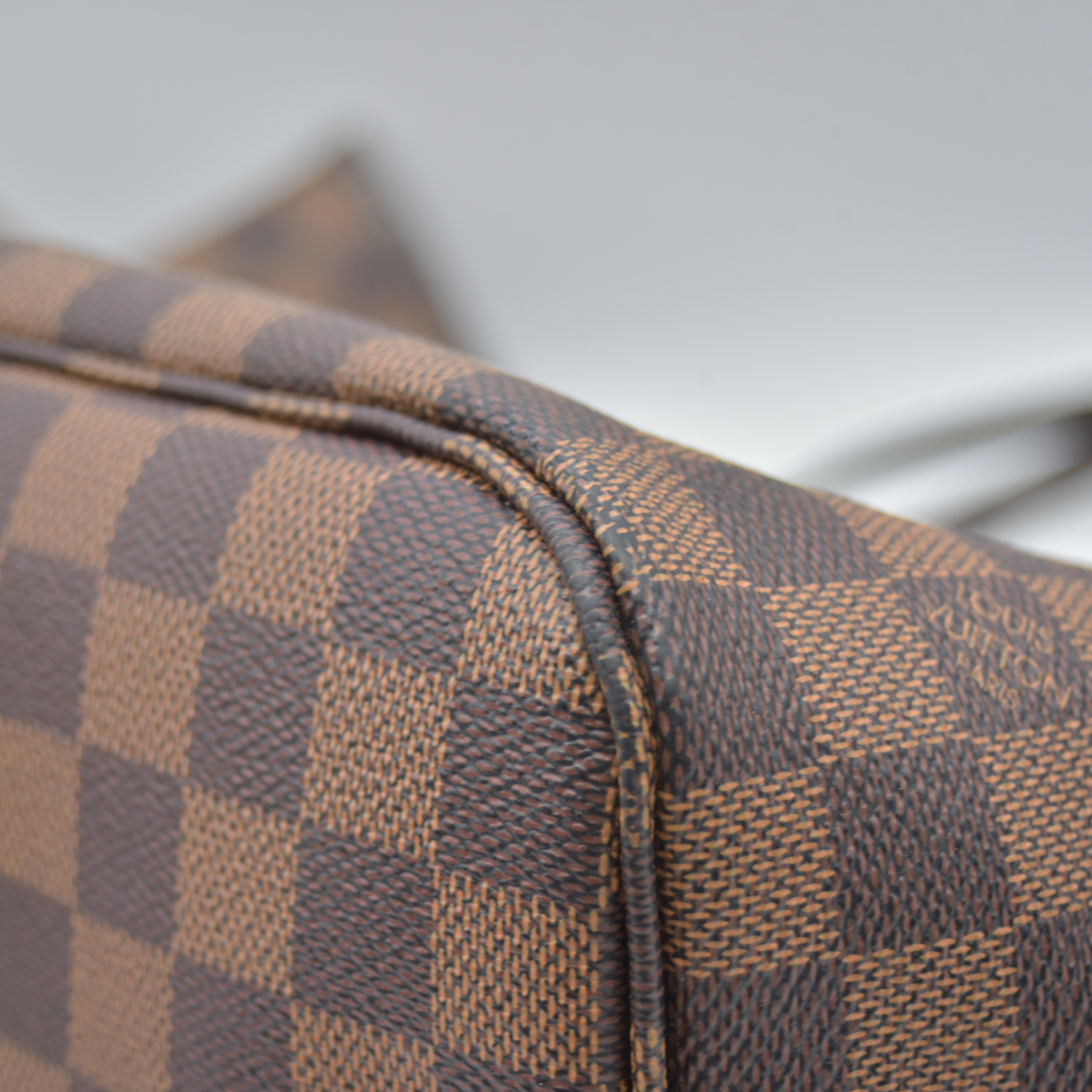 $2240 2012 Louis Vuitton Damier Ebene Neverfull MM GI4142