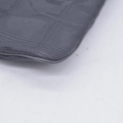 $450 Chanel Long Makeup Pouch Black CONSIGNMENT 10021208