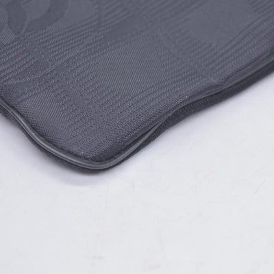 $450 Chanel Long Makeup Pouch Black CONSIGNMENT 10021208