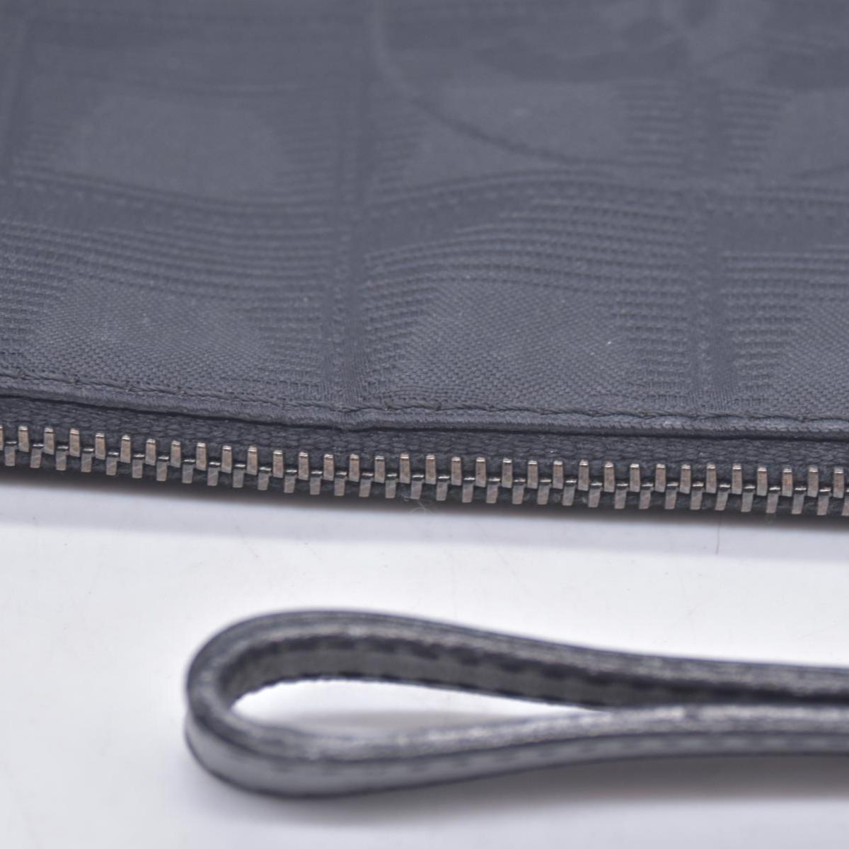 $450 Chanel Long Makeup Pouch Black CONSIGNMENT 10021208