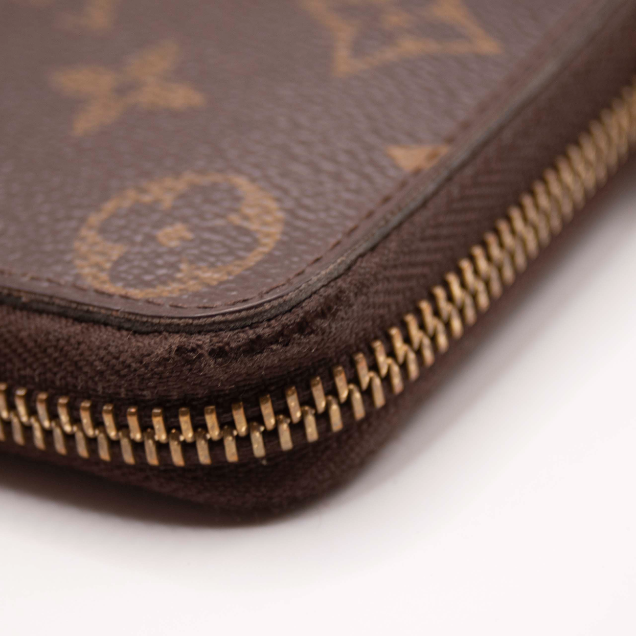 $650 2011 Louis Vuitton Monogram Portefeiulle Clemence Zip Around Long Wallet SP4111