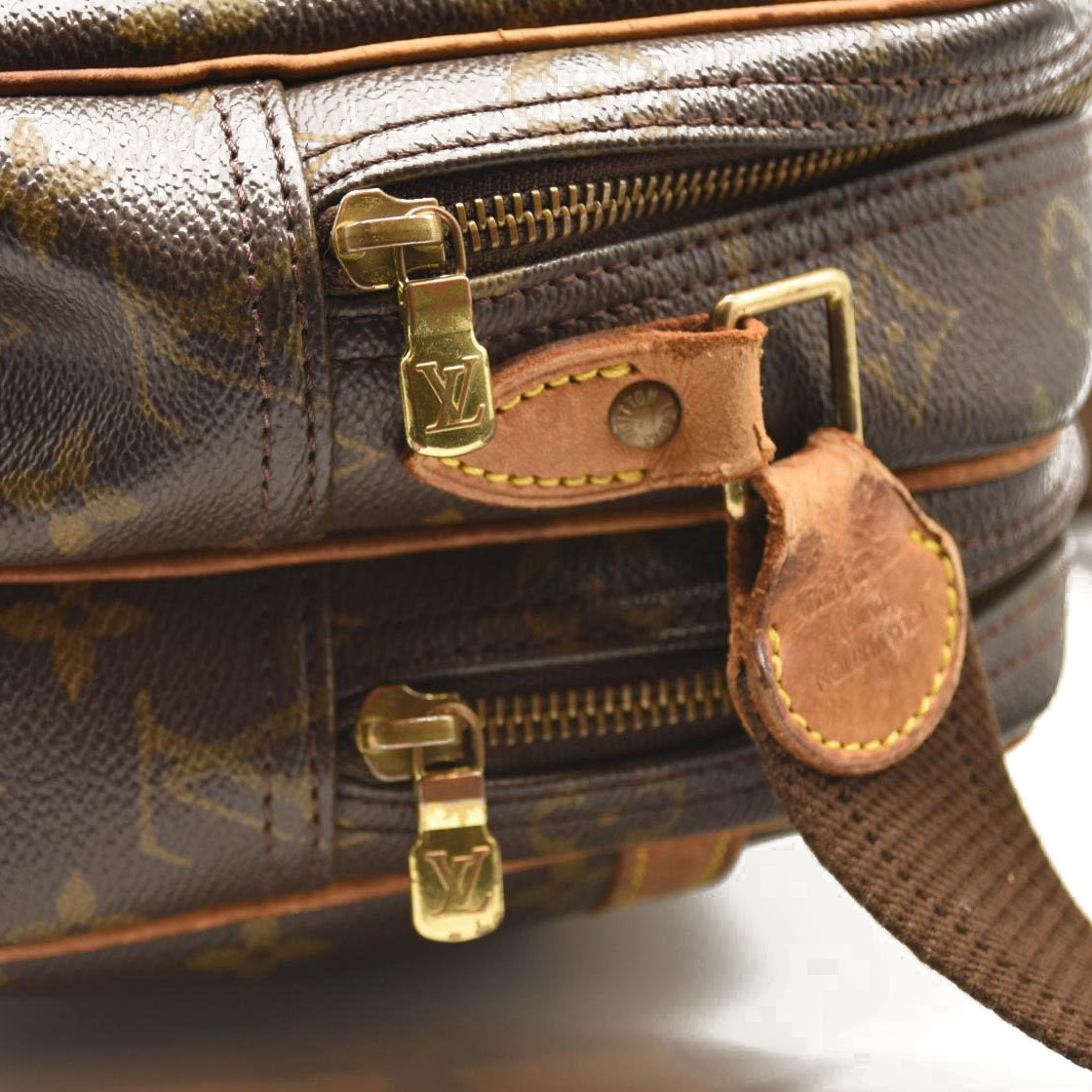 LOUIS VUITTON Monogram Reporter PM