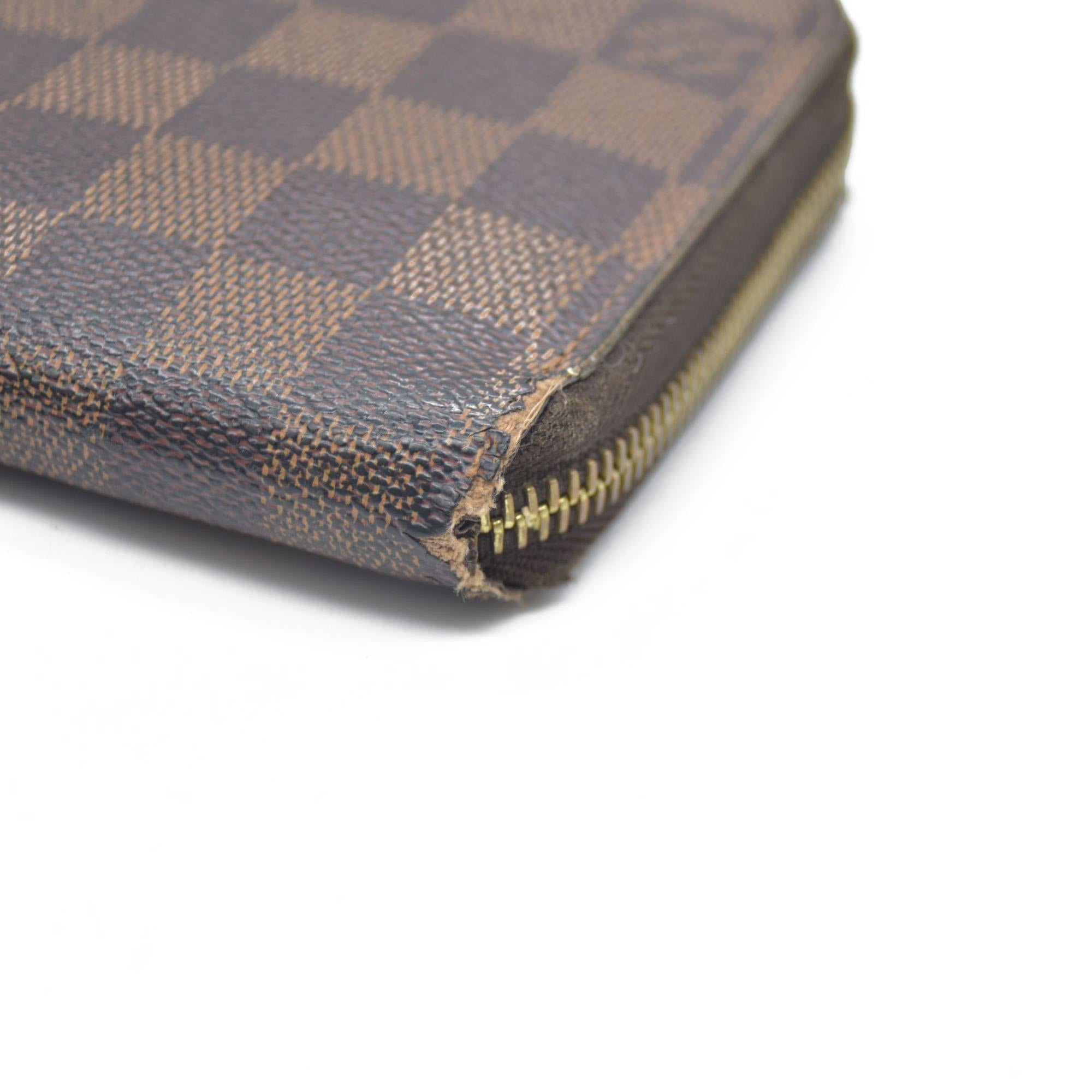 $915 Louis Vuitton Damier Ebene Zippy Wallet CA5009