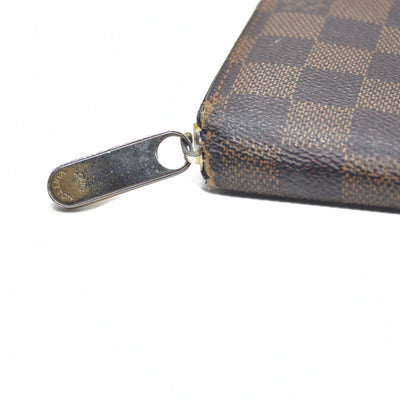 $915 Louis Vuitton Damier Ebene Zippy Wallet CA5009