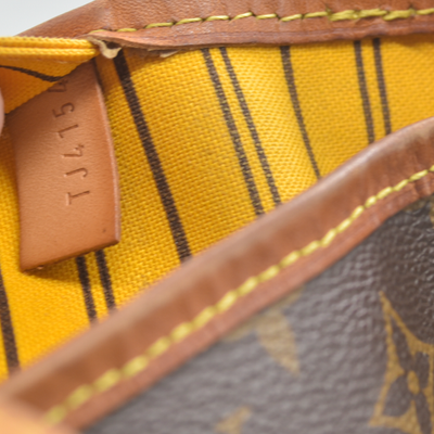 $2170 Louis Vuitton  Monogram Neo Neverfull MM Mimosa TJ4154