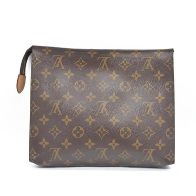 $1070 Louis Vuitton Monogram Toiletry 26