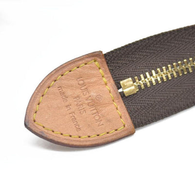 $1070 Louis Vuitton Monogram Toiletry 26