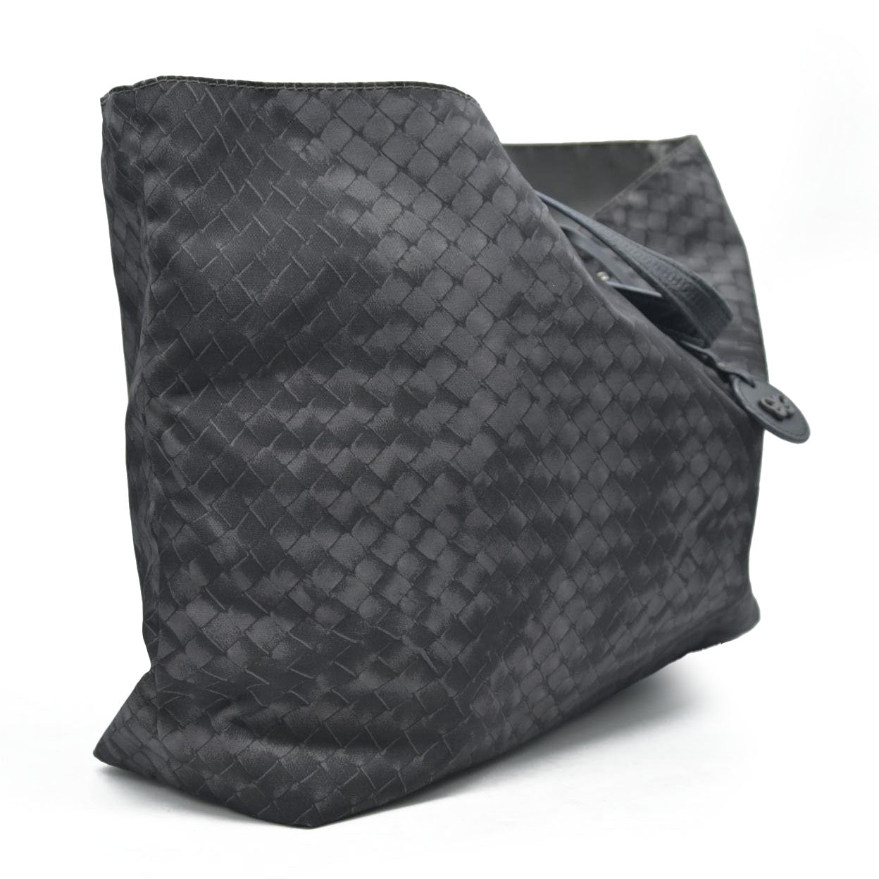 $890 Bottega Veneta Intreccio Illusion tote Bag Black