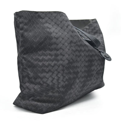 $890 Bottega Veneta Intreccio Illusion tote Bag Black