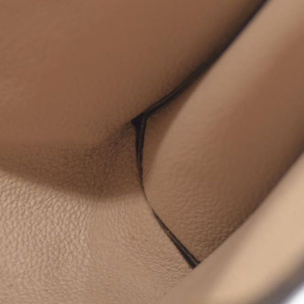 $1070 Louis Vuitton Monogram Toiletry 26