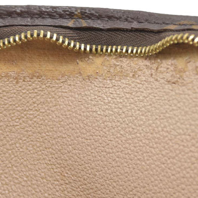 $1070 Louis Vuitton Monogram Toiletry 26