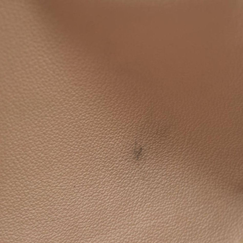 $1070 Louis Vuitton Monogram Toiletry 26