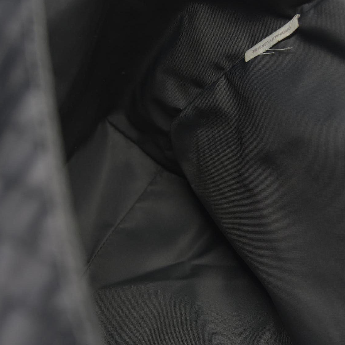 $890 Bottega Veneta Intreccio Illusion tote Bag Black