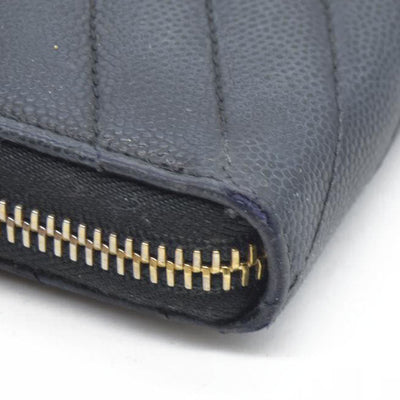 $950 CONSIGNMENT Saint Laurent CASSANDRE MATELASSÉ ZIP AROUND WALLET IN GRAIN DE POUDRE LEATHER