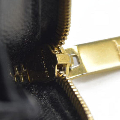 $950 CONSIGNMENT Saint Laurent CASSANDRE MATELASSÉ ZIP AROUND WALLET IN GRAIN DE POUDRE LEATHER