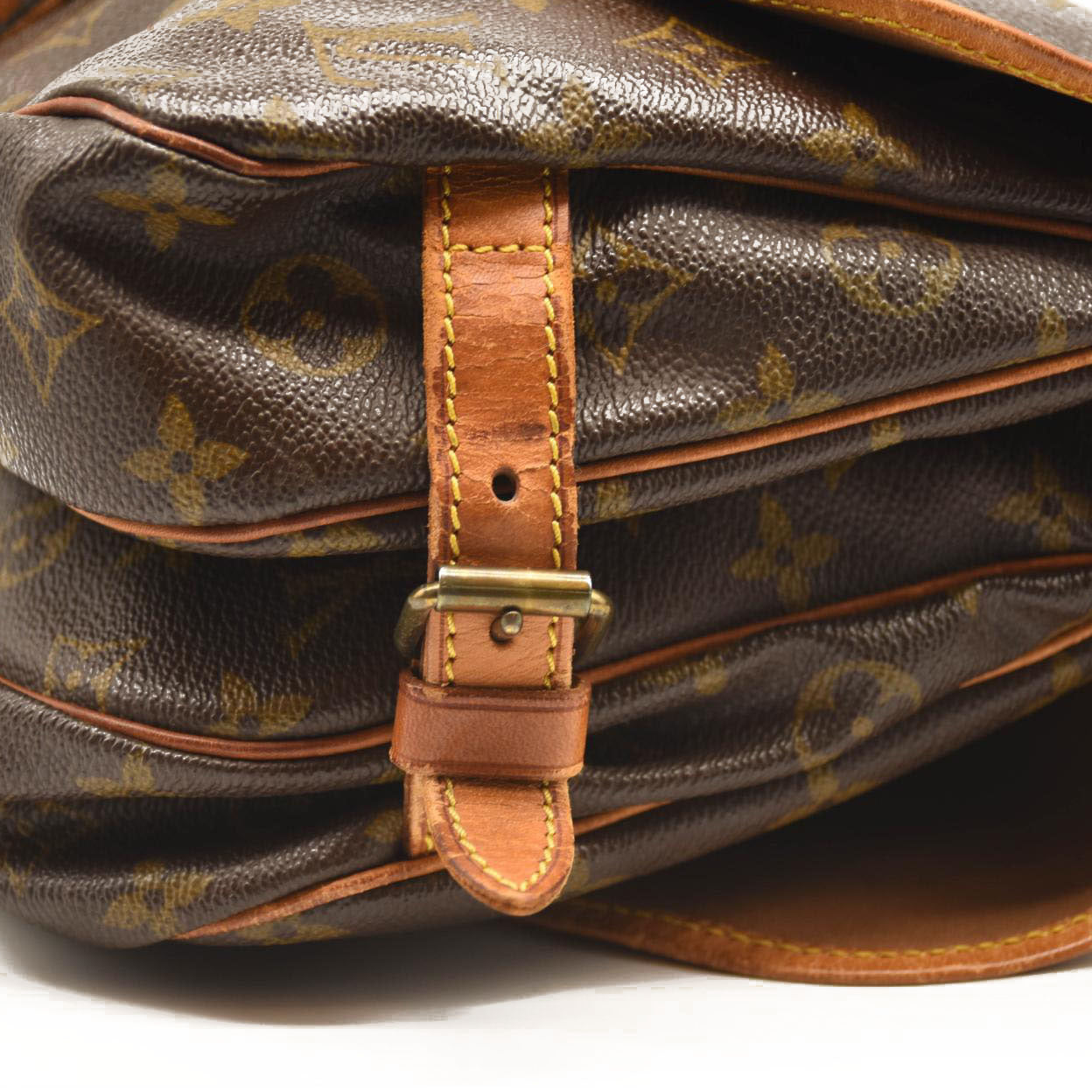 LOUIS VUITTON Monogram Saumur 30