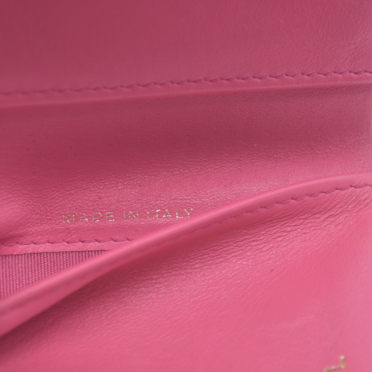 $1025 2020 CHANEL Interlocking CC Chain Small Flap Tri-Fold Wallet Pink Caviar Leather