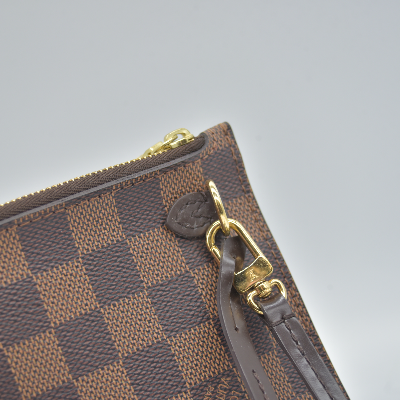$2240 2017 Louis Vuitton Damier Ebene Neverfull MM with Pouch SD0167