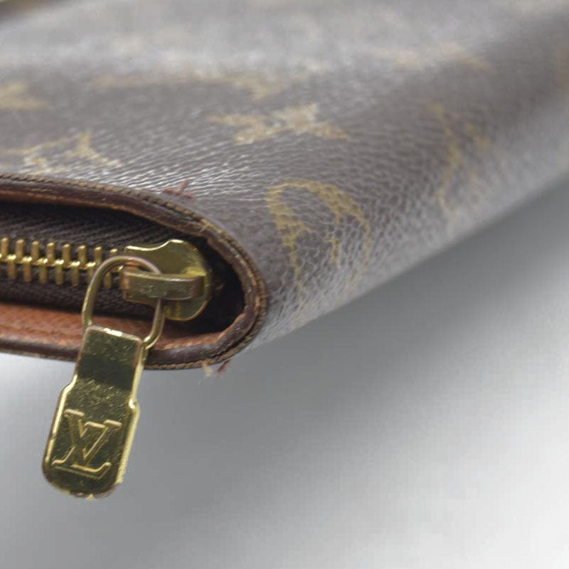 $915 Louis Vuitton Monogram Bifold Zippy Long Wallet CA1918 1998