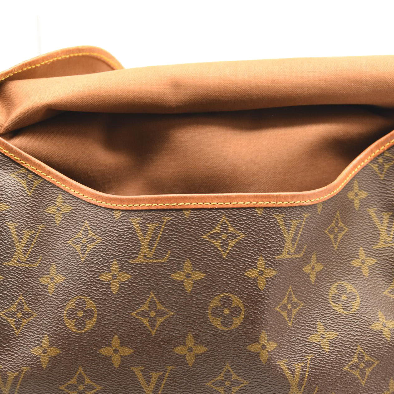 LOUIS VUITTON Monogram Saumur 30