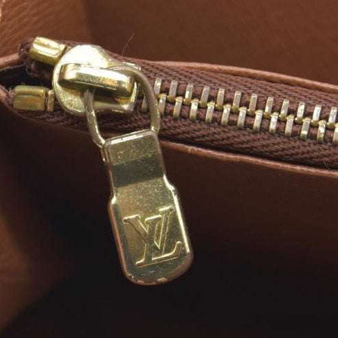 $915 Louis Vuitton Monogram Bifold Zippy Long Wallet CA1918 1998